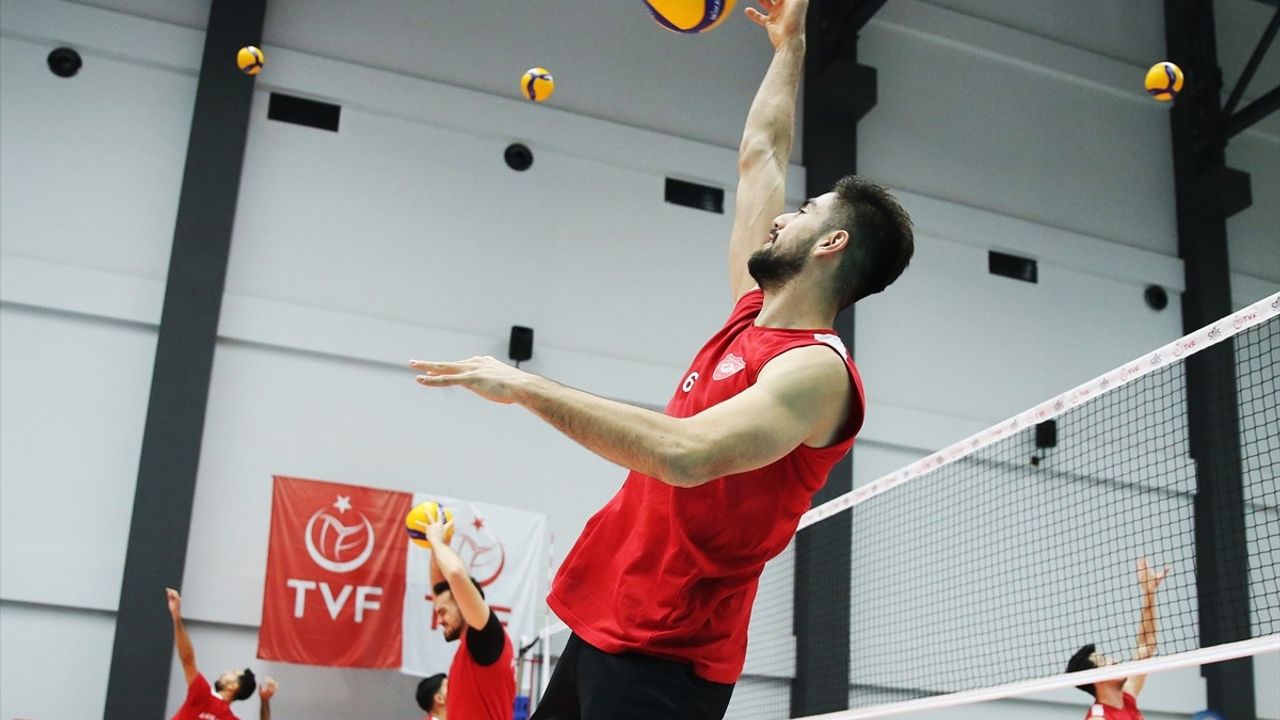 Alanya'nın İranlı Voleybolcusu Bardia Saadat Zirveye Odaklandı