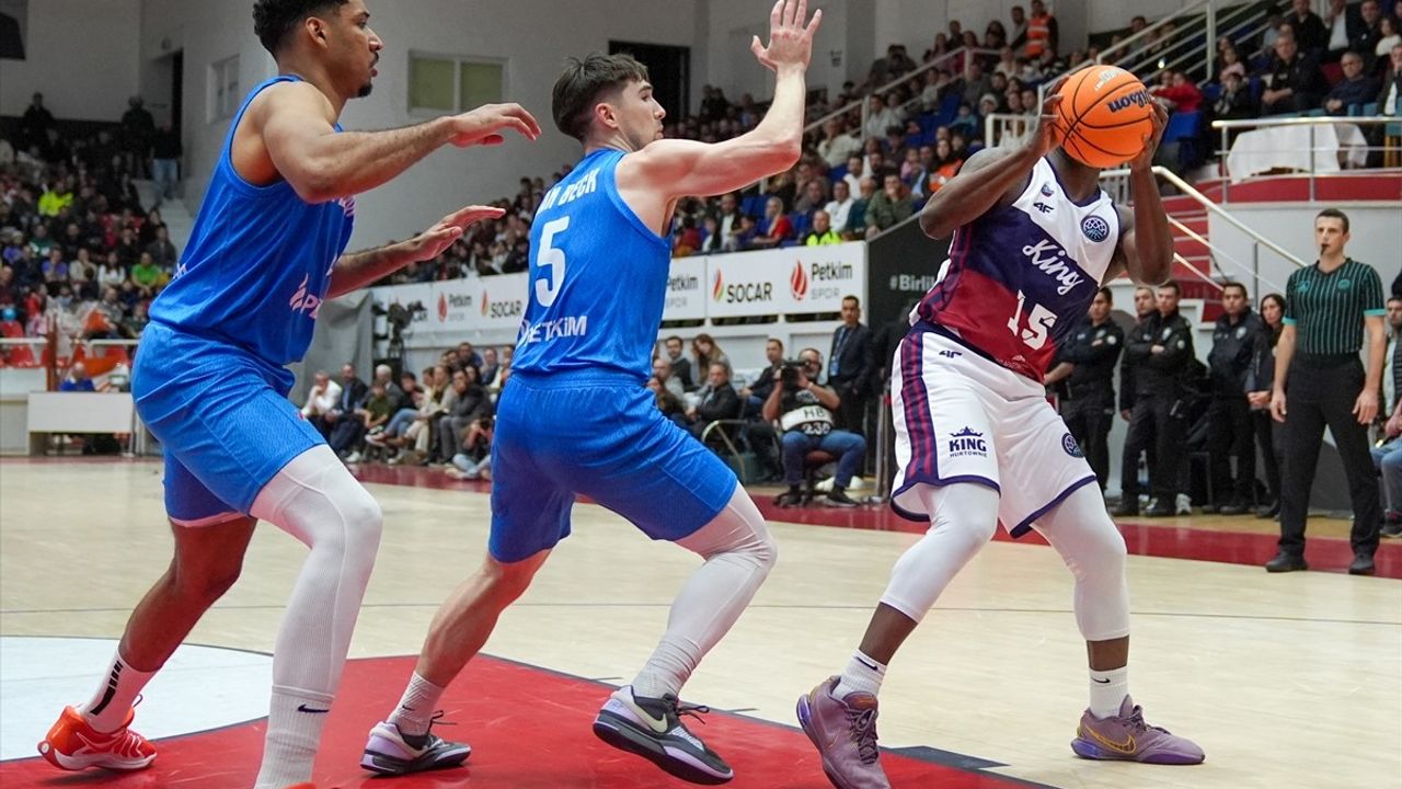 Aliağa Petkimspor, King Szczecin'i Farklı Yendi