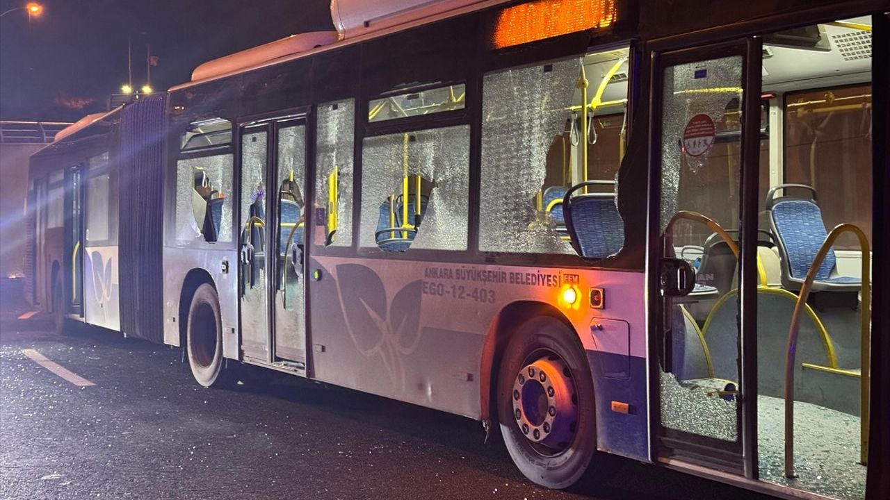 Ankara'da Cam Kıran Şüpheli Gözaltına Alındı