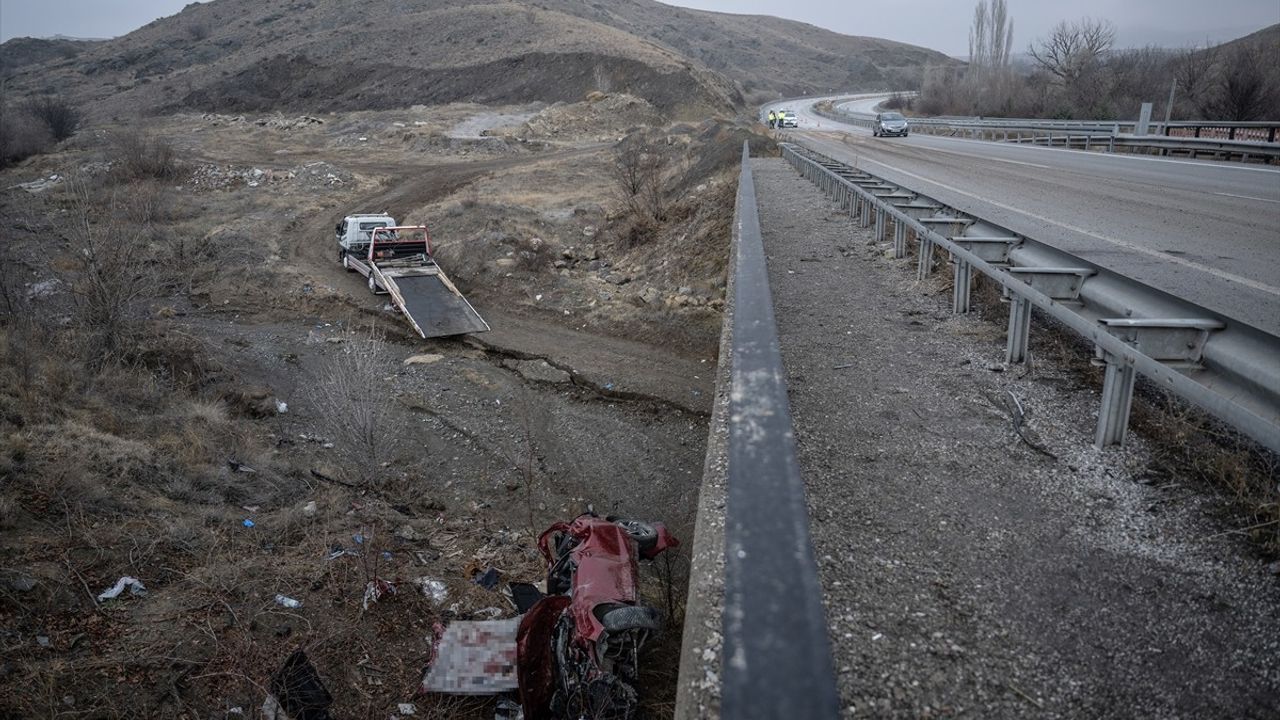 Ankara'da Feci Kaza: 5 Kişi Hayatını Kaybetti