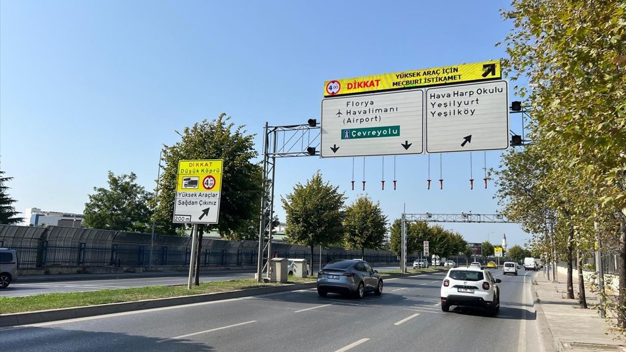 Bakırköy'deki Alt Geçitte Kazaları Önlemek İçin Çalışmalar Başlatıldı