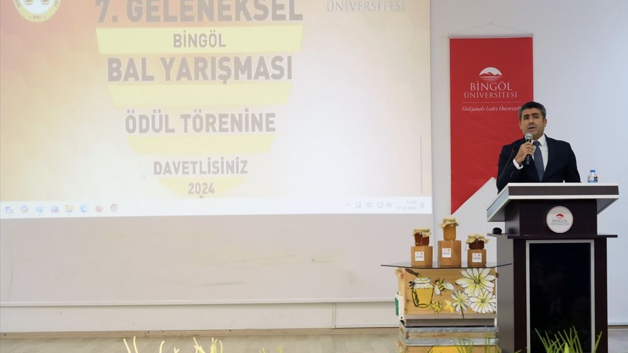 Bingöl'de Geleneksel Bal Yarışması Ödül Töreni Yapıldı