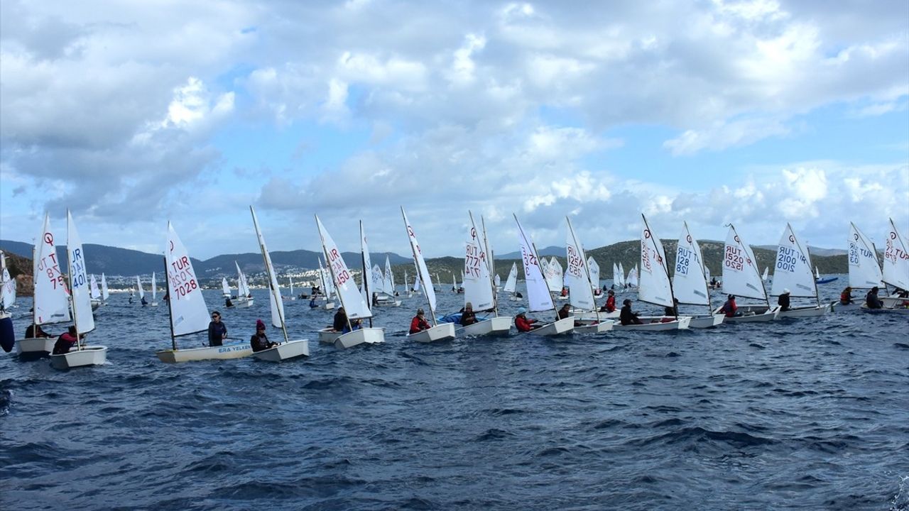 Bodrum'da Yosun Cup Yelken Yarışları Başladı