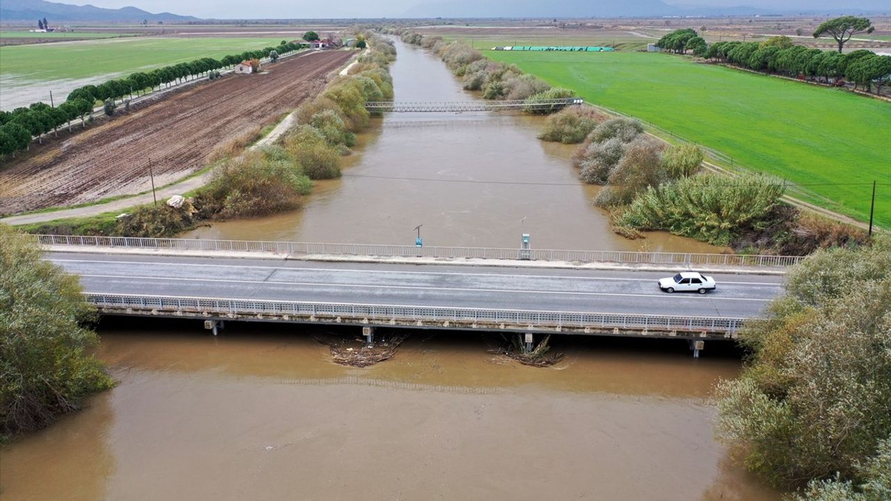 Büyük Menderes Nehri Yağmurla Canlandı