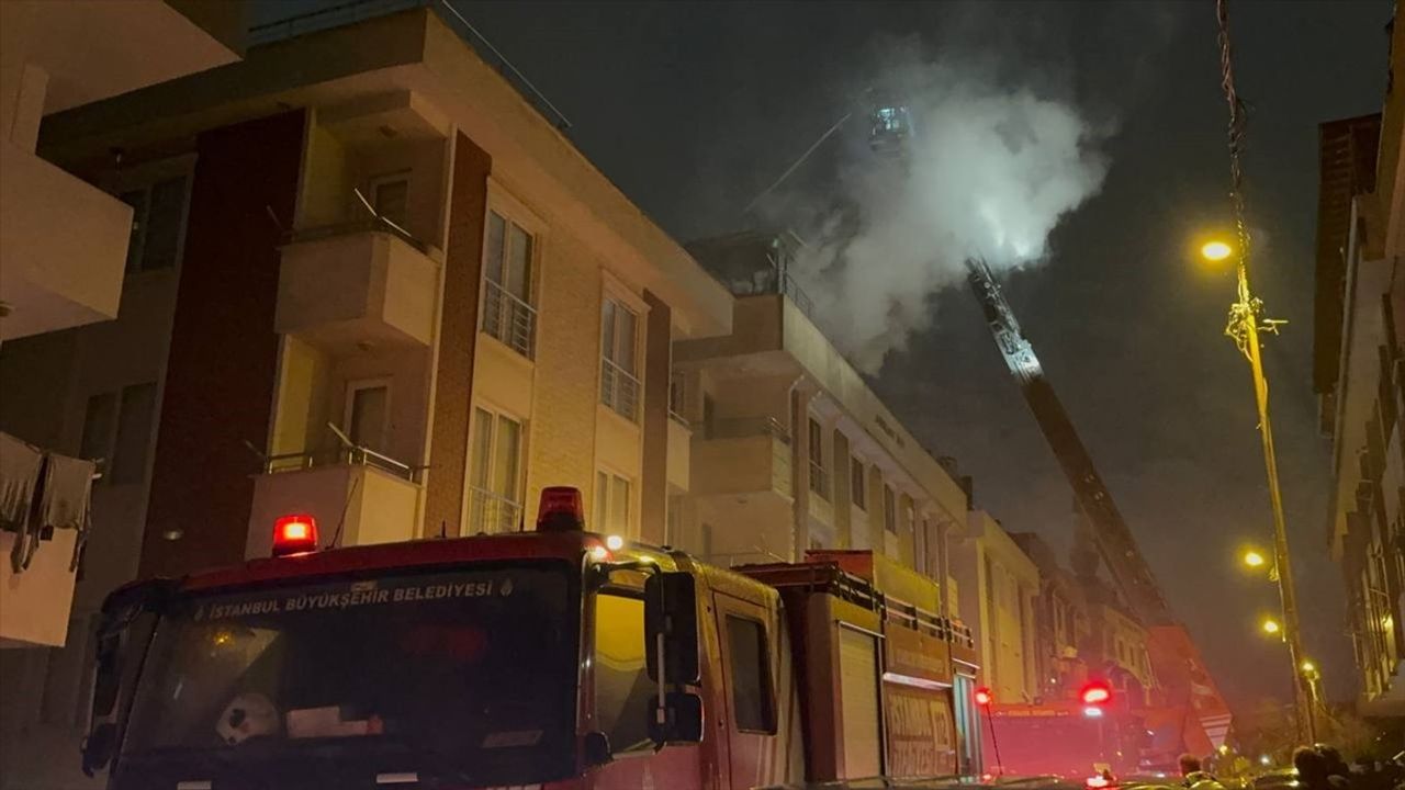 Çekmeköy'de Yangın: İtfaiye Hızla Müdahale Etti