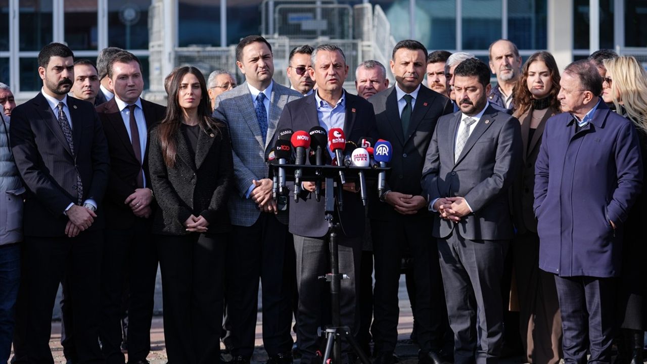 CHP Genel Başkanı Özgür Özel'den Cezaevi Ziyareti ve Açıklamalar