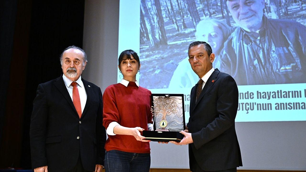 CHP Genel Başkanı Özgür Özel'in Orman ve Asgari Ücret Üzerine Değerlendirmeleri