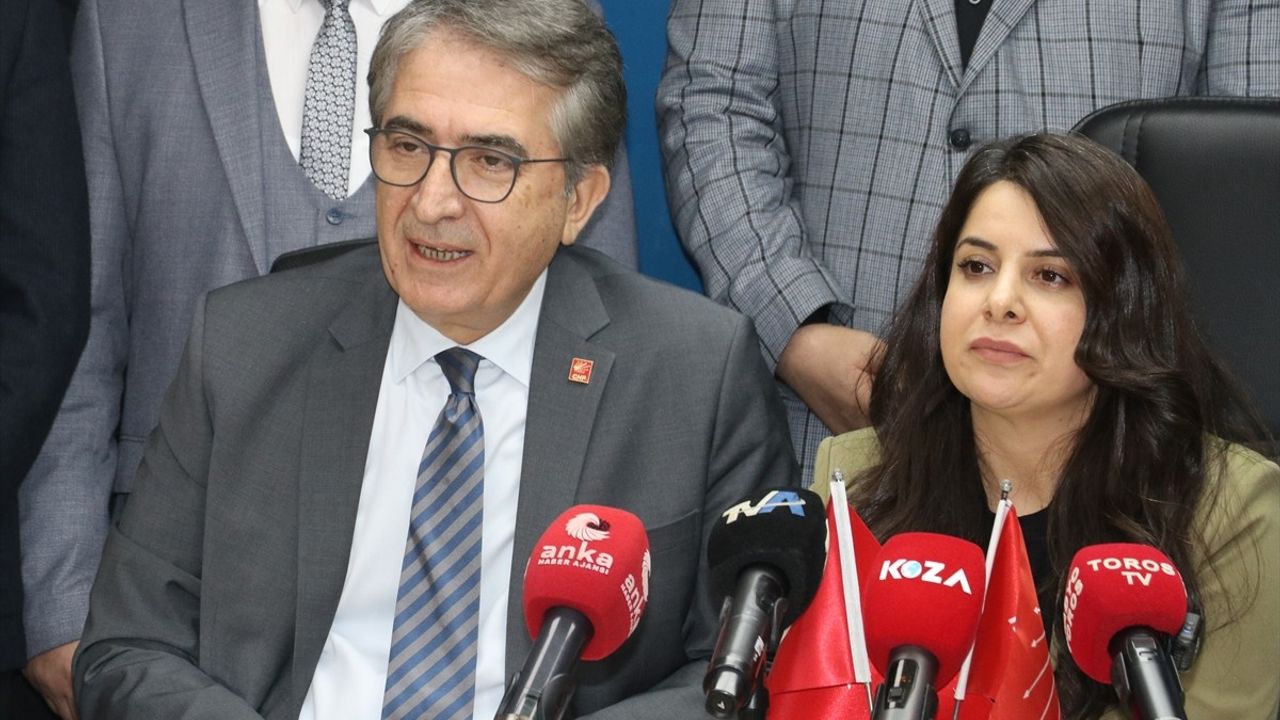 CHP'li Yalçın Karatepe ve Volkan Demir Adana'da Basınla Buluştu