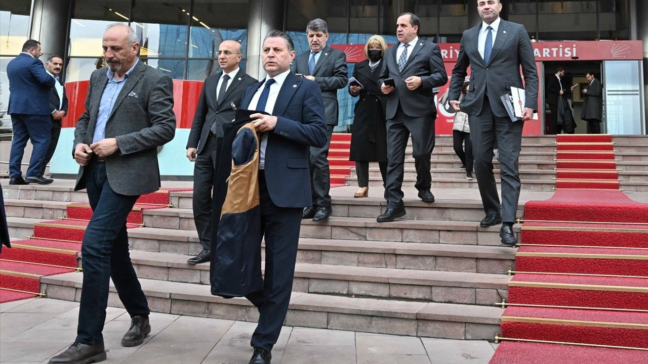 CHP'nin Kapalı Grup Toplantısı ve Asgari Ücret Değerlendirmeleri