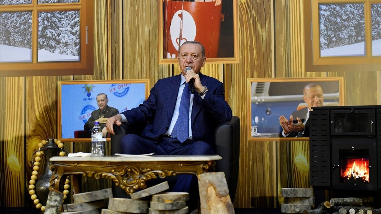 Cumhurbaşkanı Erdoğan'ın Erzurum'daki Gençlerle Buluşma Etkinliği