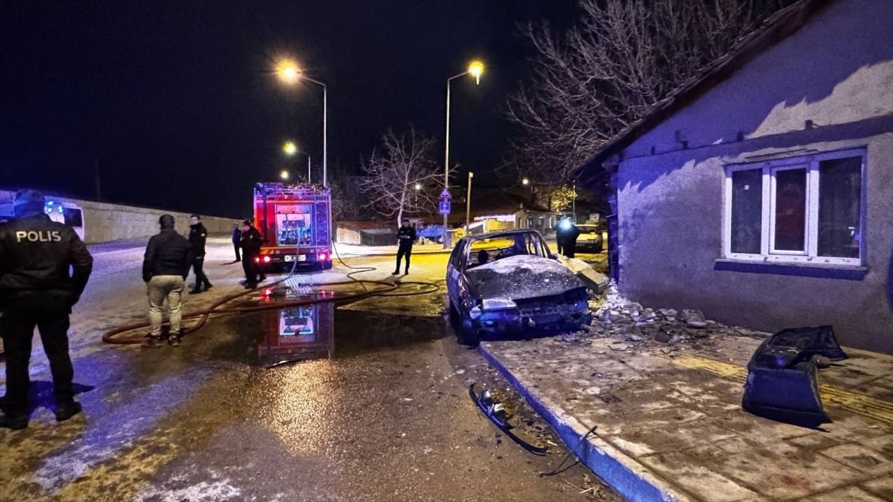 Edirne'de Feci Otomobil Yangını: 4 Hayat Kayıp