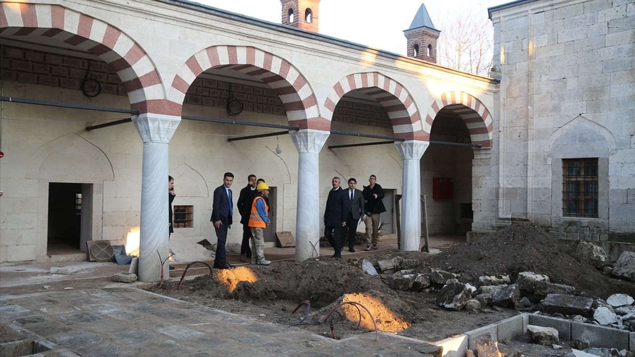 Edirne'deki Peykler Medresesi Yeniden Hayat Buluyor