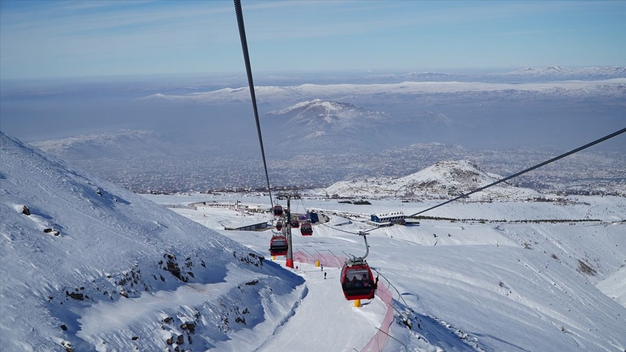 Erciyes Kayak Merkezi'nde Rekor Ziyaretçi Sayısı