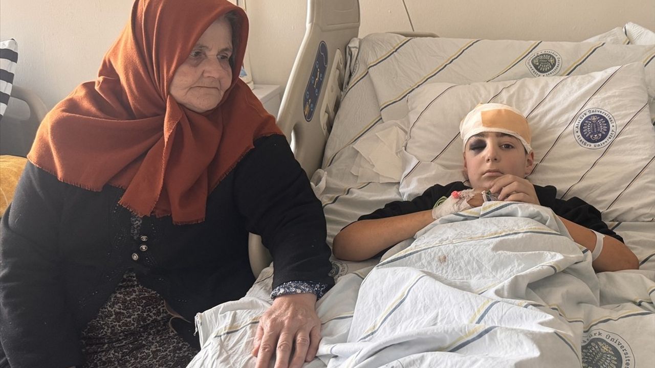 Erzurum'da Kar ve Buz Düşen Çocuk Yaralandı