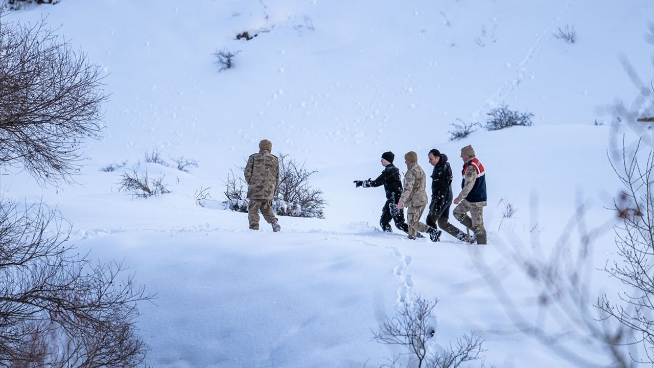 Erzurum'da Kayıp Öğretmen İçin Arama Çalışmaları Devam Ediyor