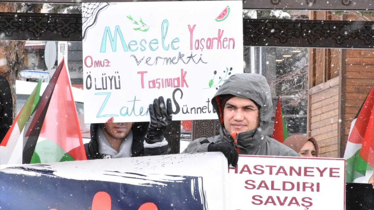 Erzurum'da Sağlık Çalışanlarından Gazze İçin Sessiz Yürüyüş