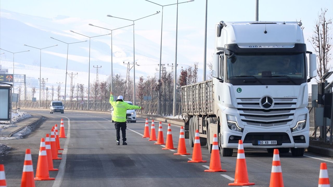 Erzurum'da Yılbaşı Tedbirleri: 3 Bin 485 Kolluk Kuvveti Görevde