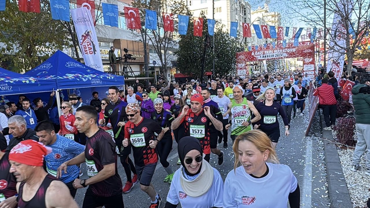 Gaziantep'te 6. Gazi Yarı Maratonu ve Halk Koşusu Heyecanı