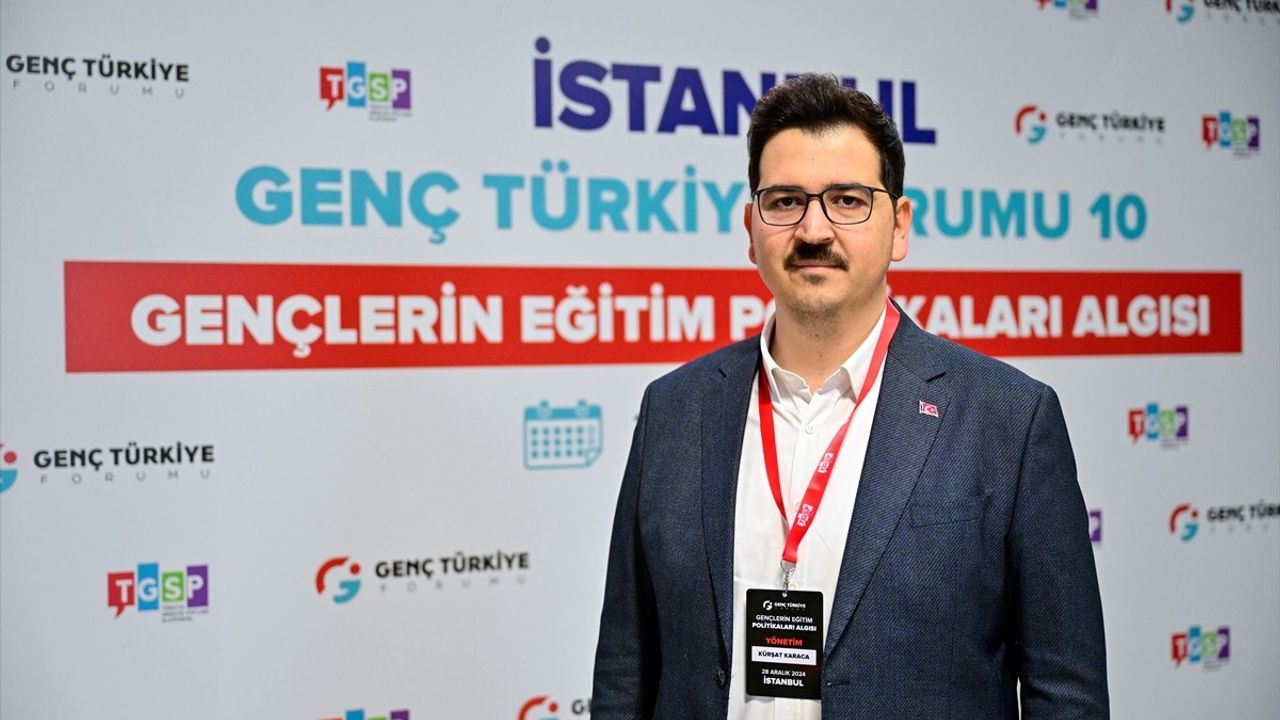 Genç Türkiye Forumu'nda Eğitim Politikaları Tartışılıyor
