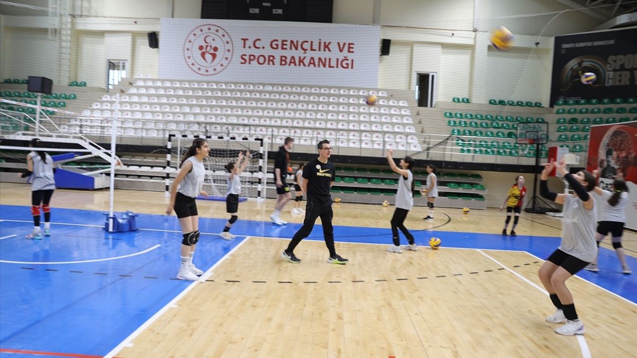 Giovanni Guidetti'nin 'Yarının Sultanları' Projesi Mardin'de Gerçekleşti