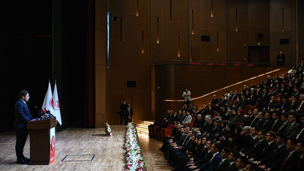 Hukuk Dilinde Berraklık İçin Yazılı Sınav Önerisi