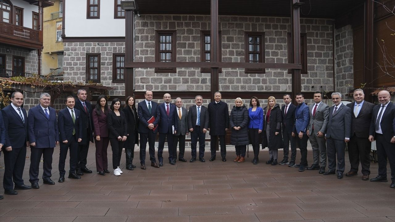 İçişleri Bakanı Yerlikaya'dan Haleplilere Dönüş Mesajı