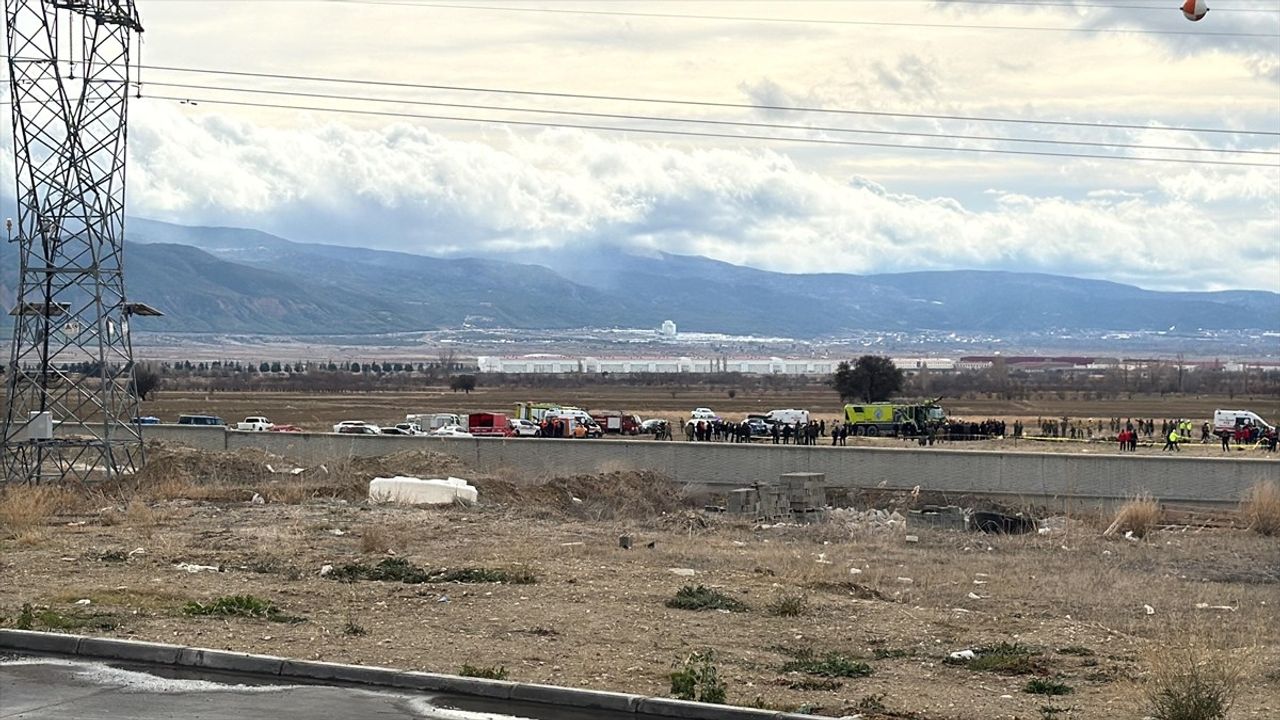 Isparta'da Askeri Helikopter Kazası: 5 Şehit, 1 Yaralı