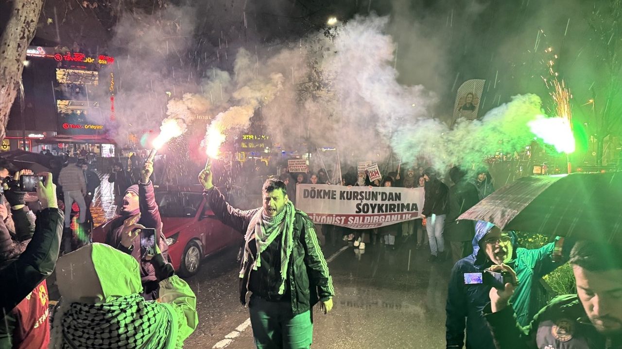 İstanbul'da Filistin'e Destek Yürüyüşü Gerçekleşti