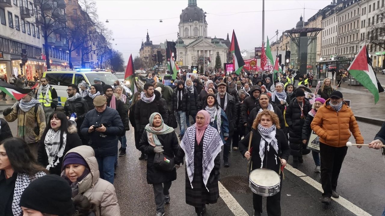 İsveç'te Gazze ve Lübnan'a Yönelik Saldırılara Karşı Protesto Düzenlendi