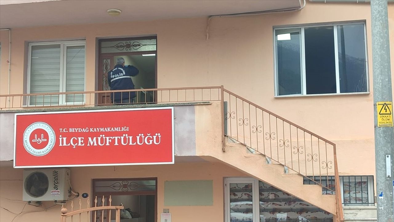 İzmir'de Müftülük Çalışanına Silahlı Saldırı