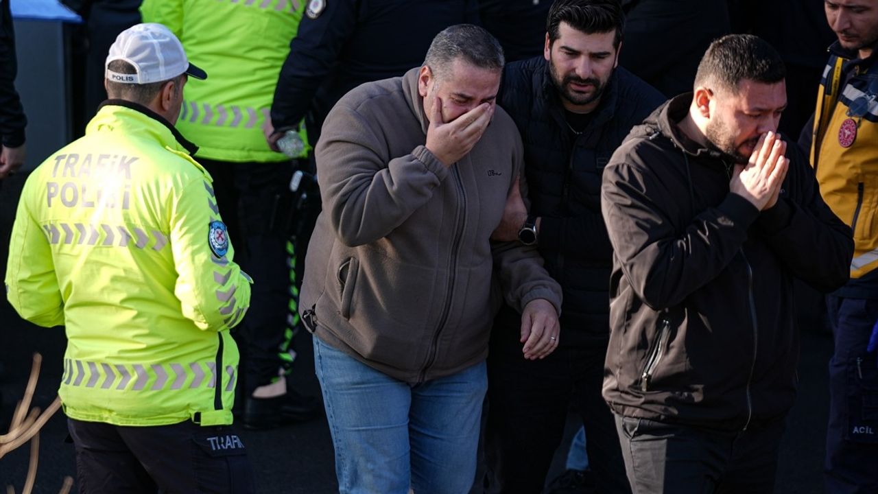 İzmir'deki Trafik Kazasında Hayatını Kaybeden Genç Kızın Unutulmaz Anıları