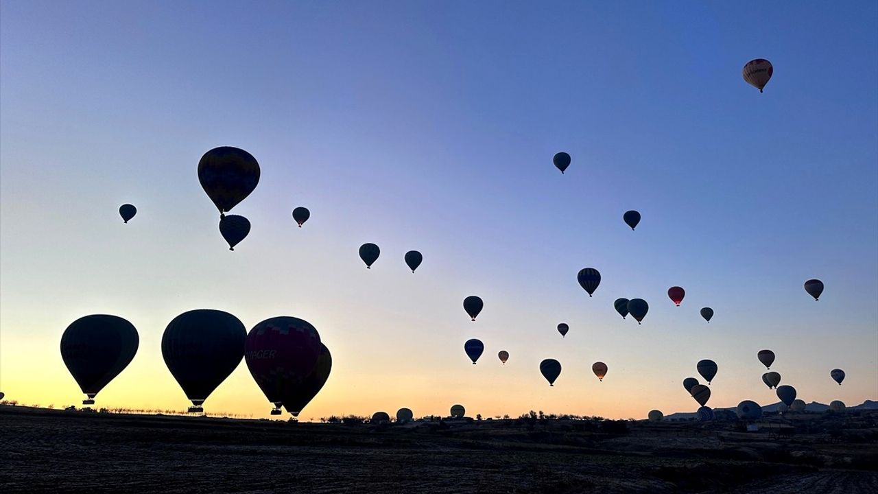 Kapadokya'da Balonlar Yeniden Gökyüzünde