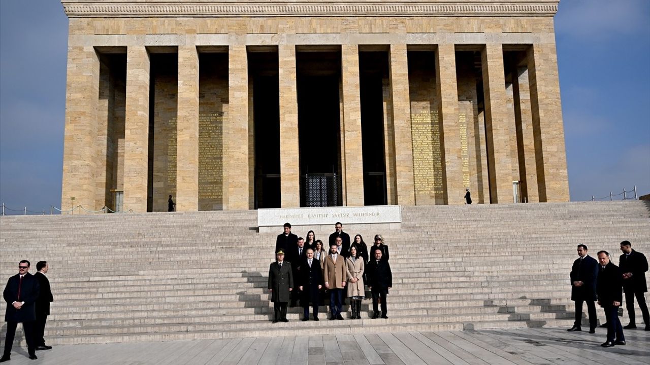 Karadağ Cumhurbaşkanı Milatovic Anıtkabir'i Ziyaret Etti