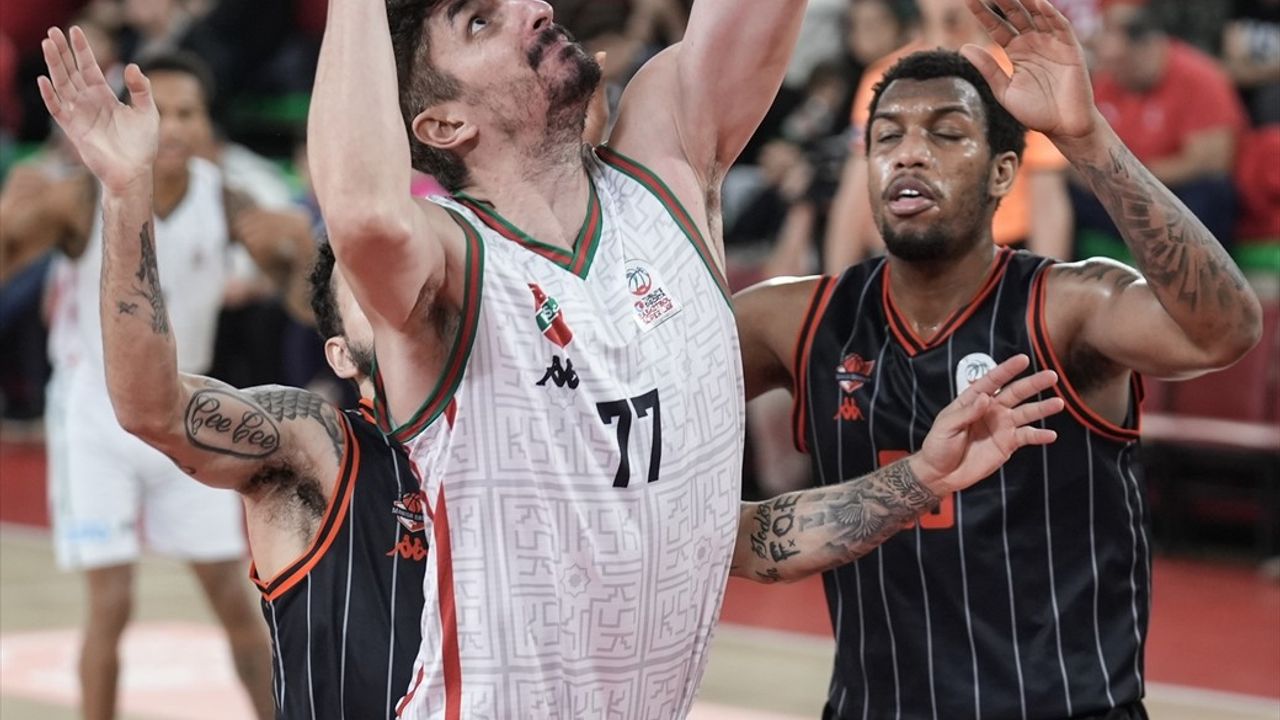 Karşıyaka, Manisa Basket'i Farklı Yendi