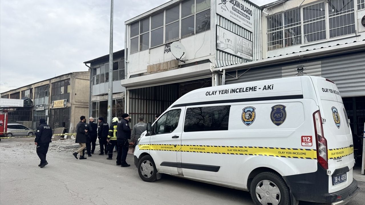 Kayseri'de Boya Kazanı Patladı, 3 İşçi Yaralandı