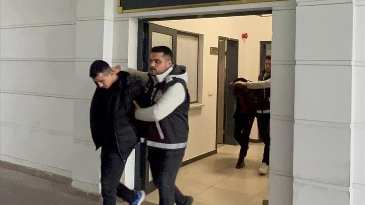 Kocaeli'de Dolandırıcılık Operasyonu: 4 Zanlı Tutuklandı