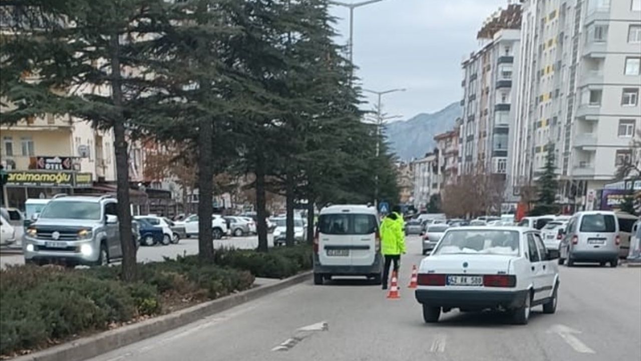 Konya Seydişehir'de İki Ayrı Trafik Kazası: Üç Yaralı