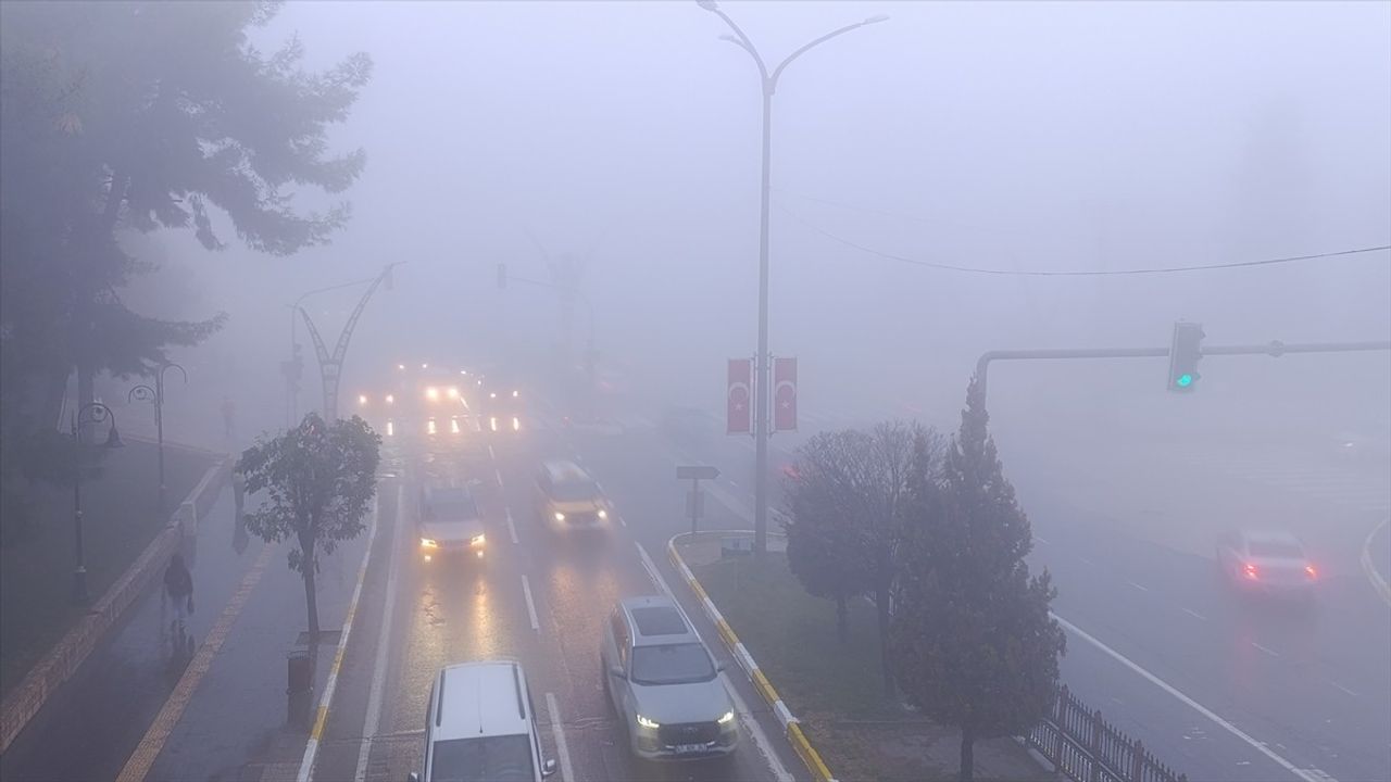 Mardin'de Yoğun Sis Ulaşımı Olumsuz Etkiledi