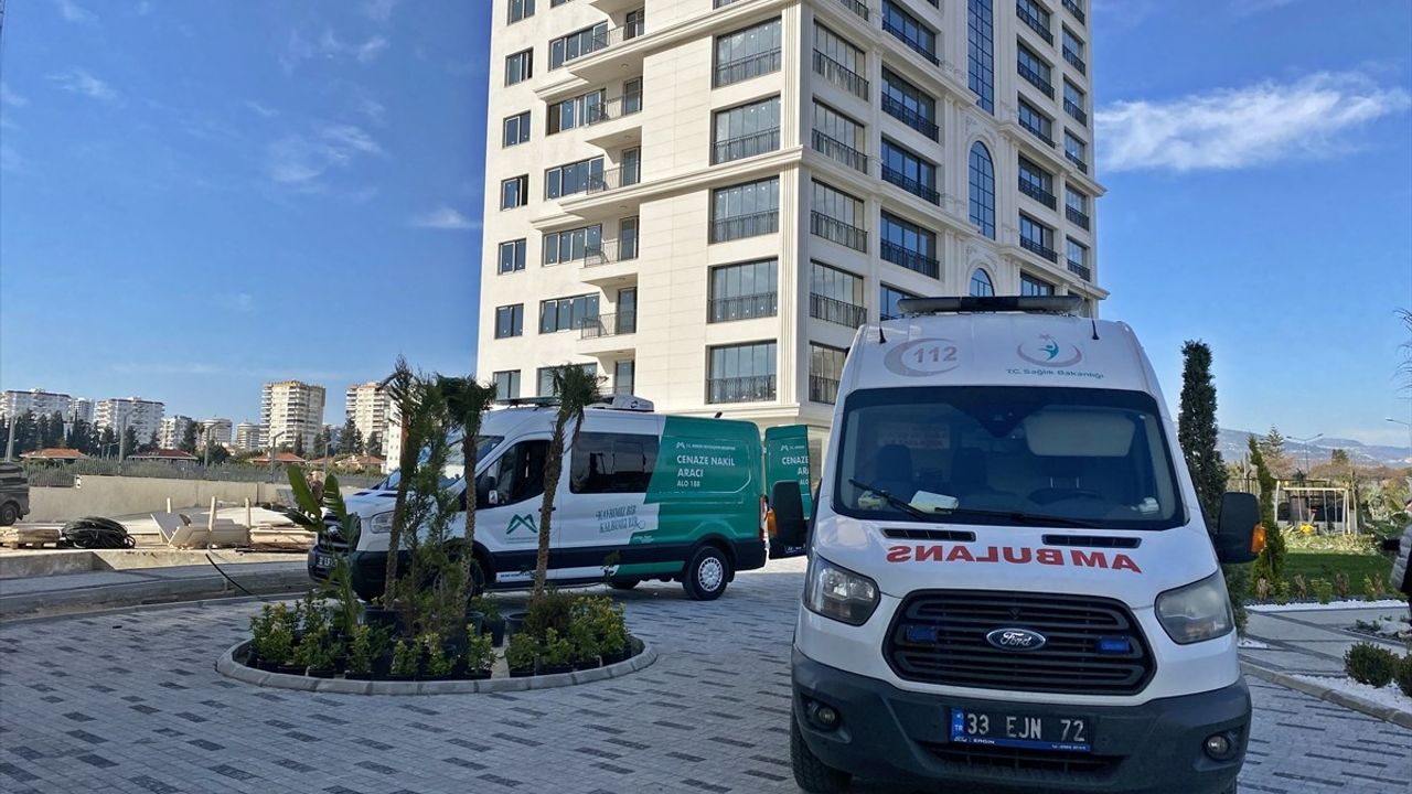 Mersin'de Asansör Boşluğuna Düşen İşçi Hayatını Kaybetti