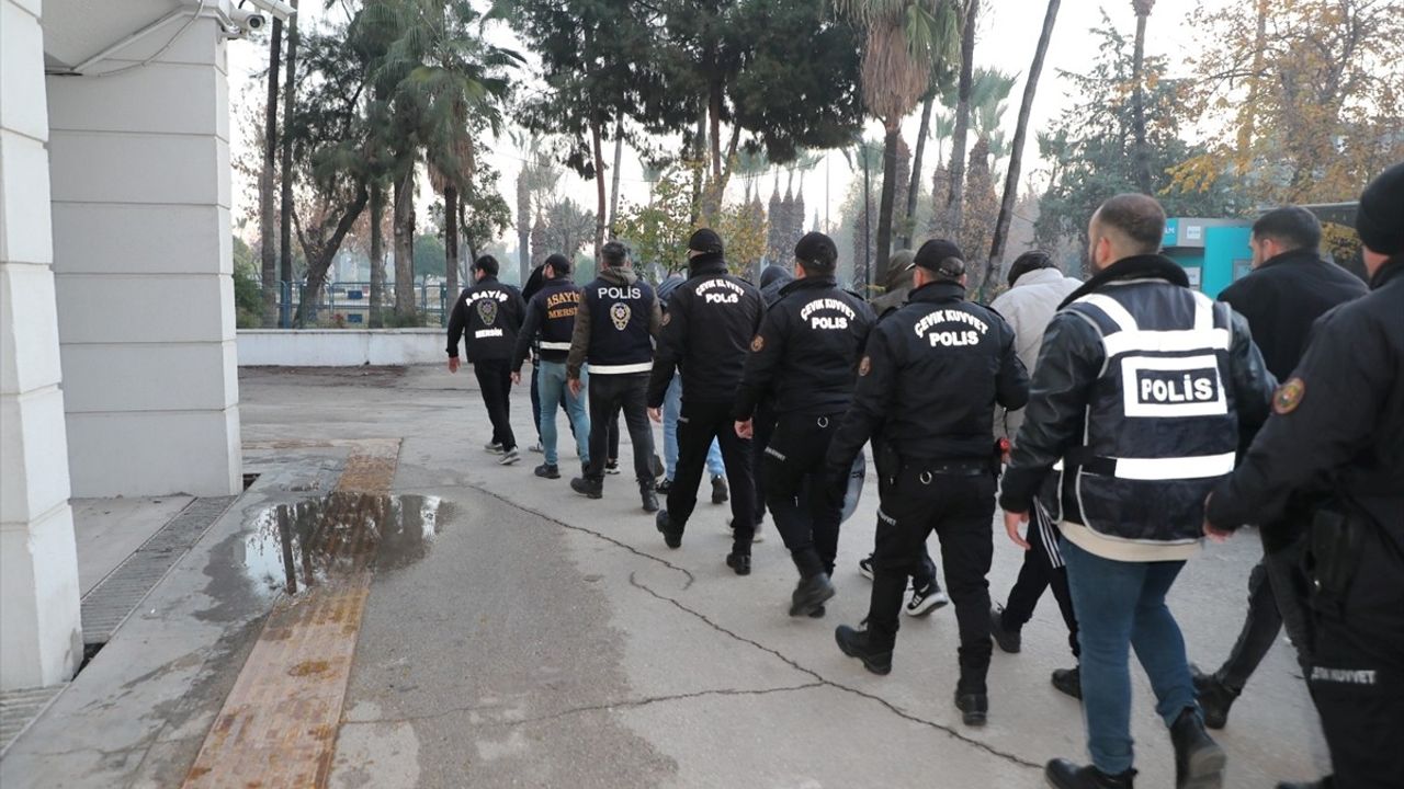 Mersin'de Fuhuş Operasyonu: 16 Zanlı Tutuklandı