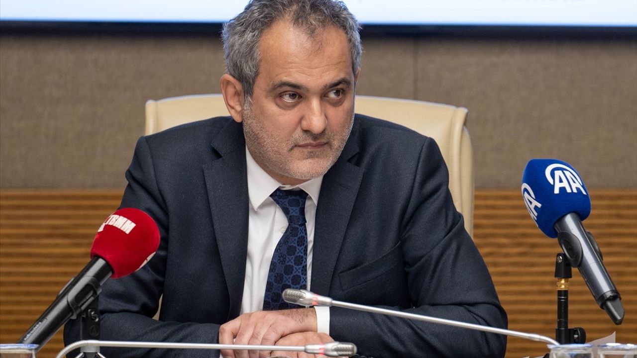 MHP'li İlyas Topsakal TBMM Eğitim Komisyonu Başkanvekili Oldu