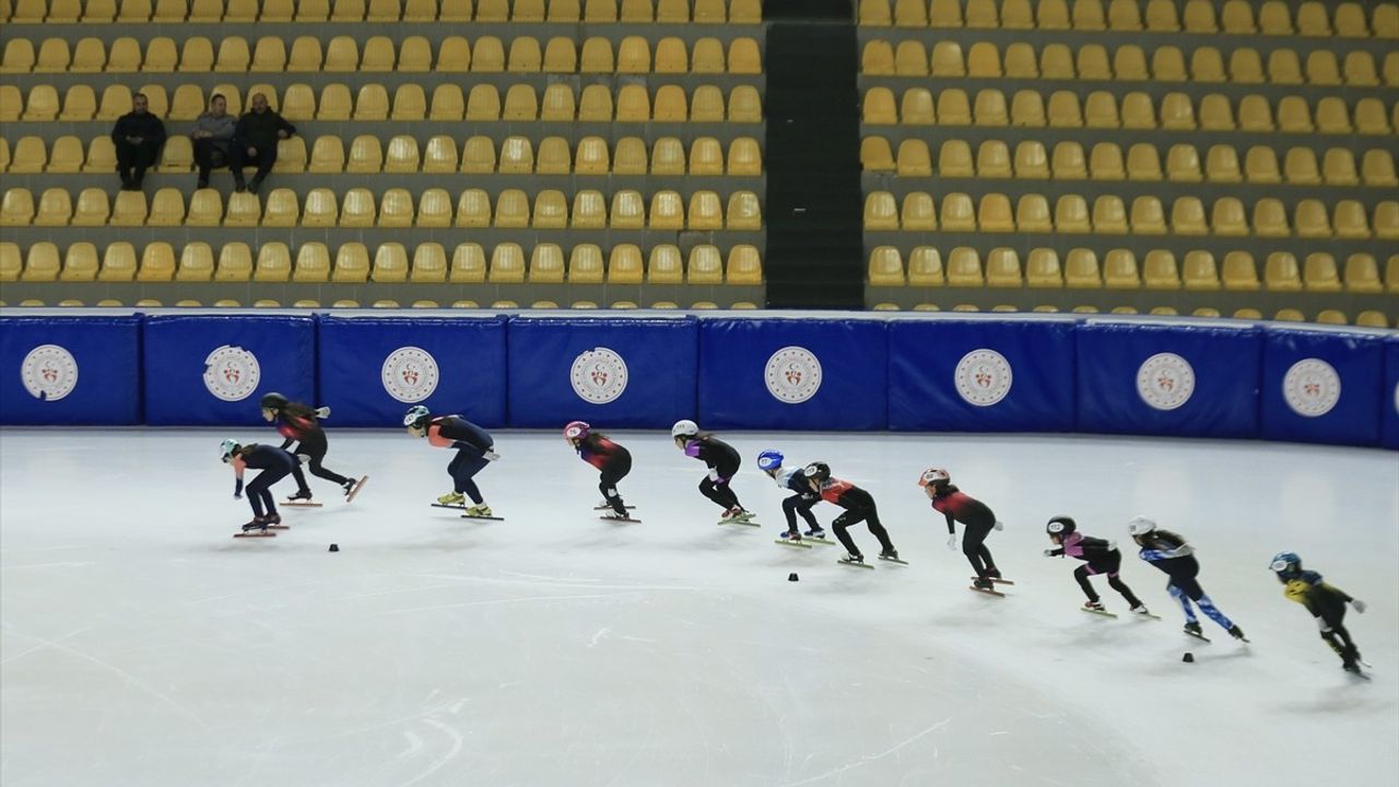 Milli Buz Pateni Takımı Olimpiyat Kota Mücadelesine Hazır