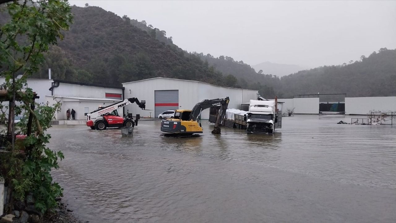 Muğla'da Sağanak ve Kar Etkili