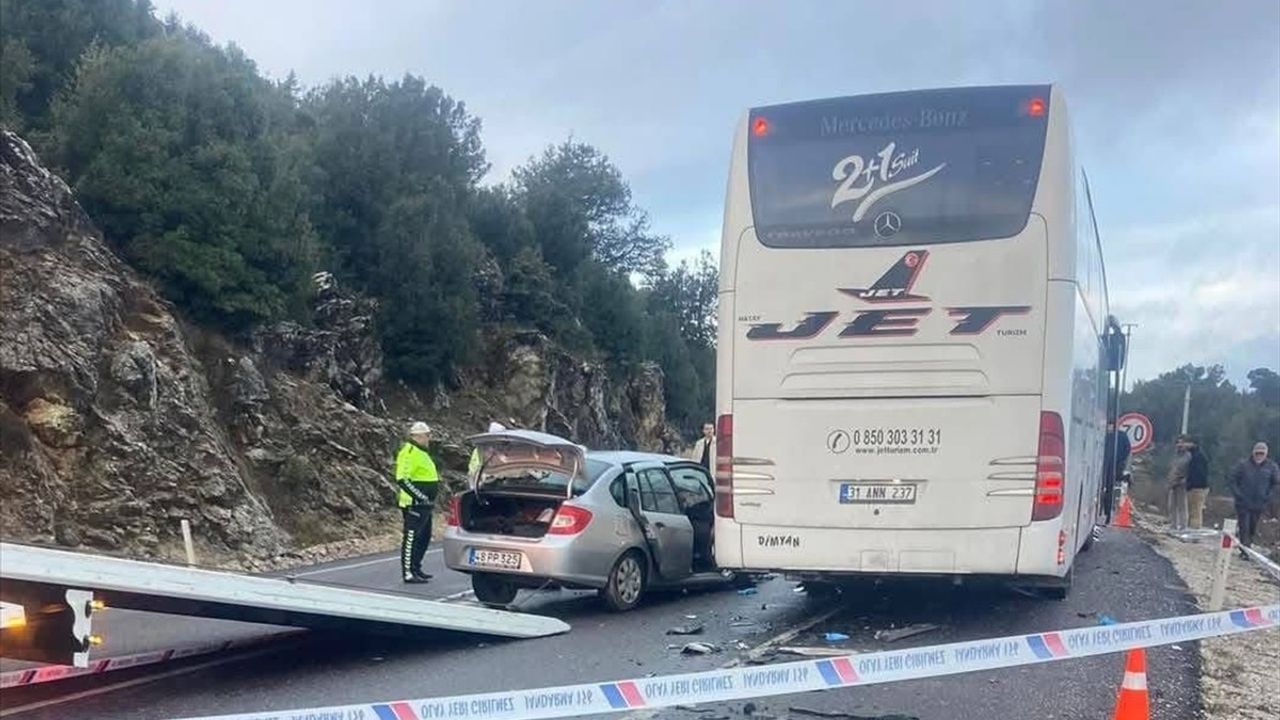 Muğla'da Trafik Kazası: Karı-Koca Hayatını Kaybetti