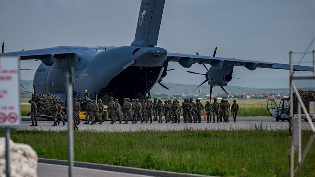 NATO'nun Türk İhtiyat Taburu Kosova'ya İntikal Etti