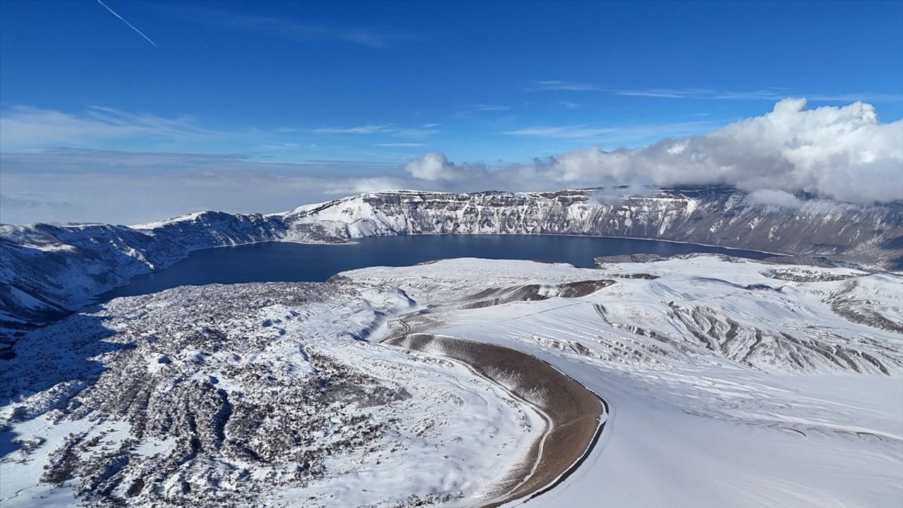 Nemrut Kalderası Karla Kaplandı