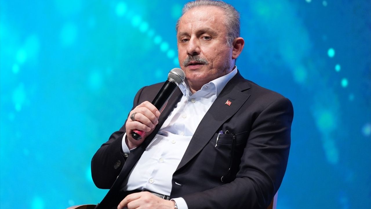 Recai Kutan İçin Vefa Dolu Anma Programı Düzenlendi