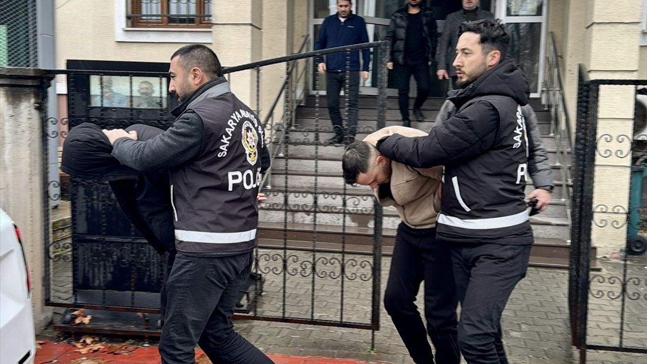 Sakarya'da Sağlık Personeline Yönelik Silahlı Saldırı: Üç Zanlı Yakalandı