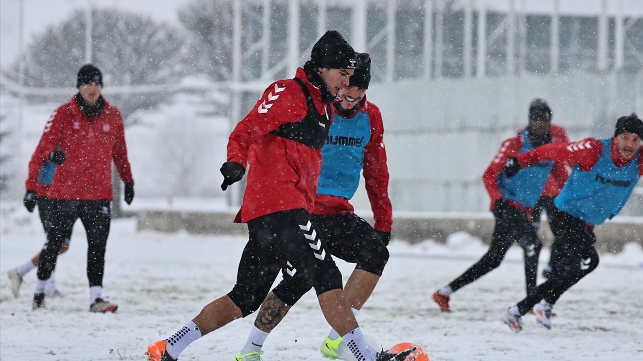 Sivasspor, Galatasaray Maçı İçin Hazırlıklarını Sürdürüyor