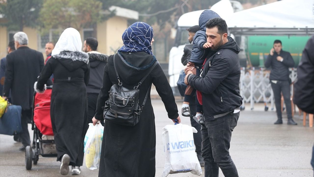 Suriyelilerin Hatay'dan Ülkelerine Dönüş Süreci Devam Ediyor